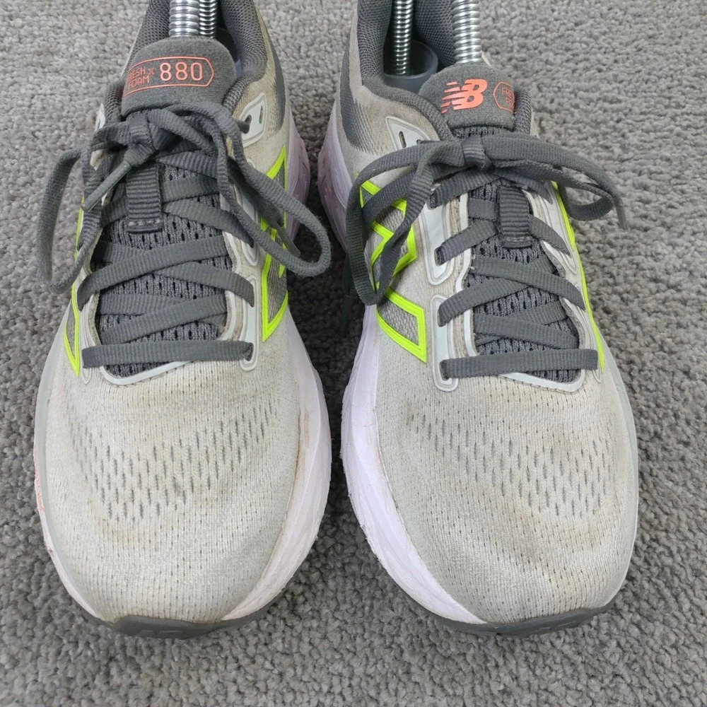 New Balance Fresh Foam 880 Womens Size 6.5 Running Shoes Gray W880F14